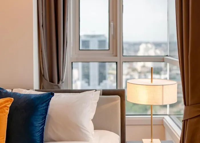 200 M To Metro L High-floor Unit L Rooftop Pool