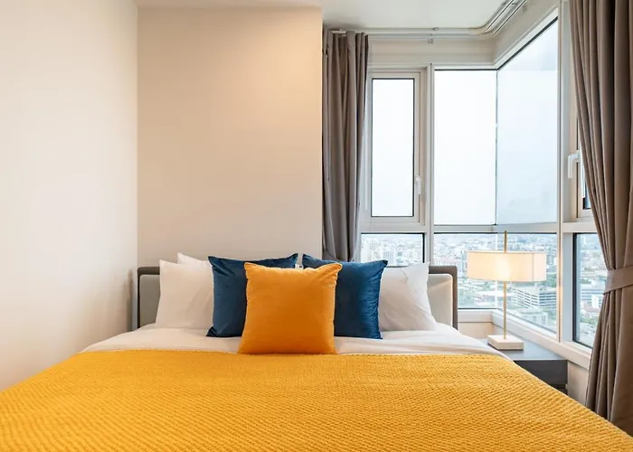 公寓 200 M To Metro L High-floor Unit L Rooftop Pool