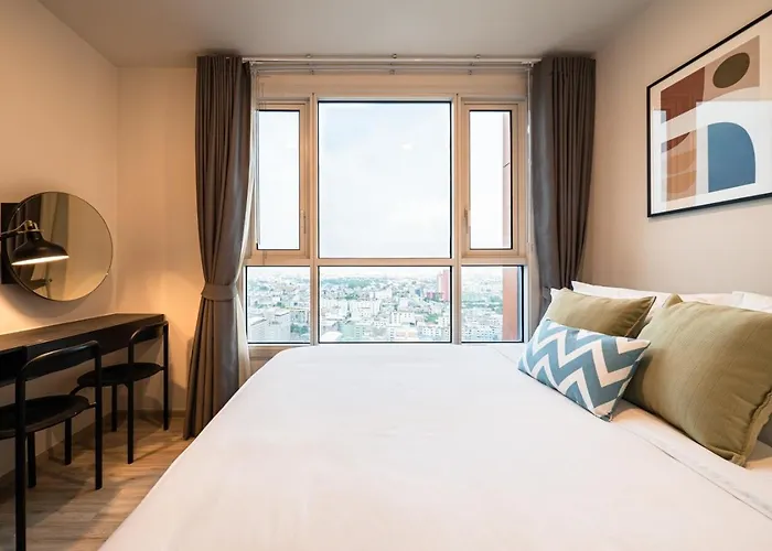 200 M To Metro L High-floor Unit L Rooftop Pool *
