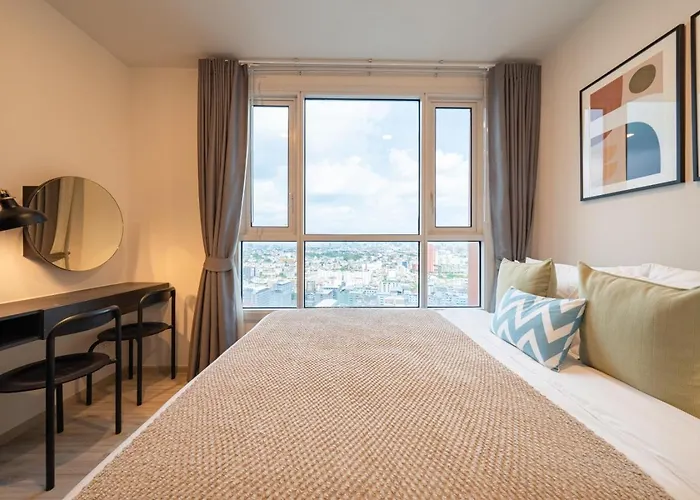 公寓 200 M To Metro L High-floor Unit L Rooftop Pool 曼谷
