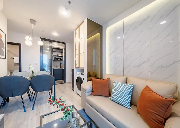 200 M To Metro L High-floor Unit L Rooftop Pool *